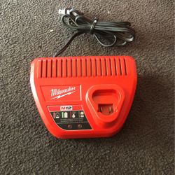 M12 Charger