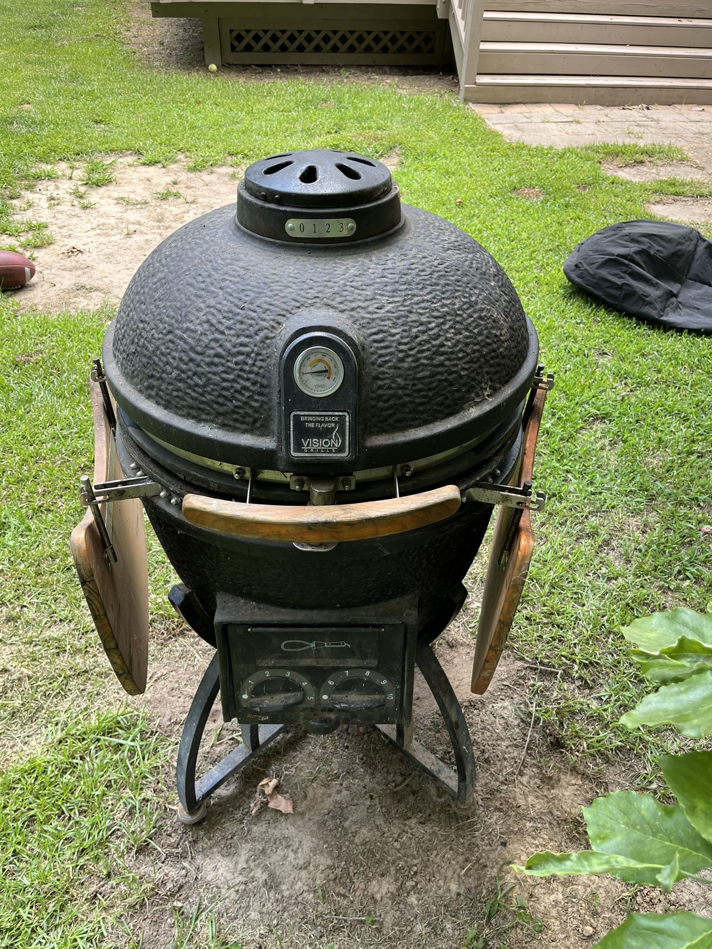 Vision Ceramic Grill $150