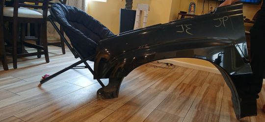 Fender For Cadillac  Scalade 2003 Or You Can See If Works For You.left Fender