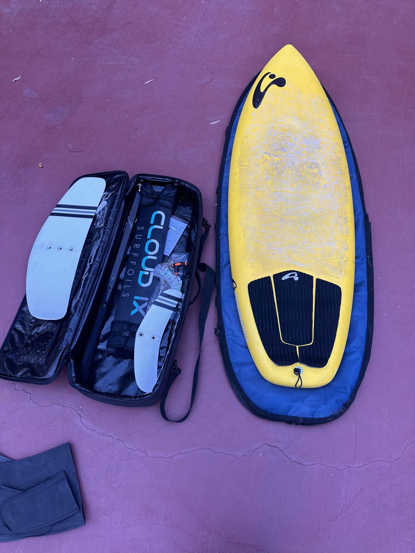 Cloud 9 Surf Foil , Amundson Prone Board