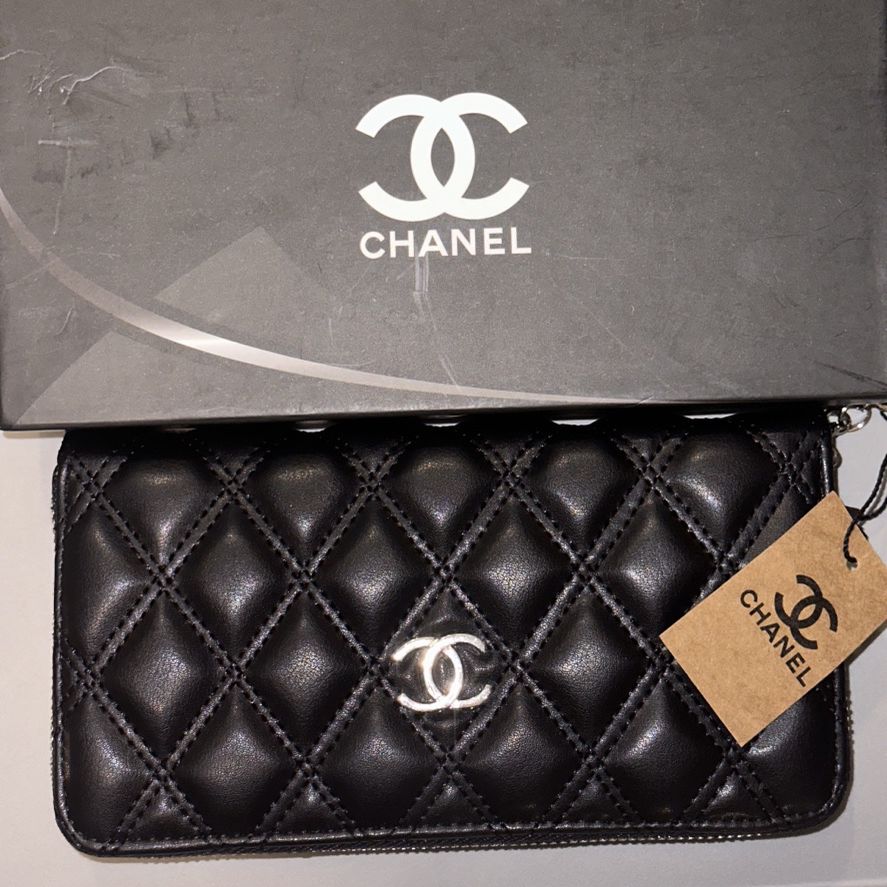 Chanel Wallet/Card Holder for Sale in Littleton, CO - OfferUp