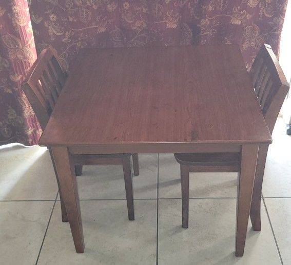Solid Wood Table & 2 Chairs Kids Toddler