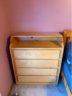 Baby shelf with changing table