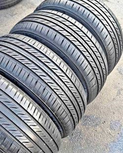 205 55 16 Sentury tires Con 80% de Vida Las 4