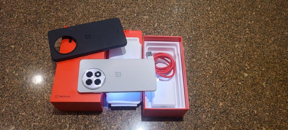 OnePlus 13r Unlocked For All Carriers, 256gb, 120hz High Res, 12gb