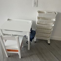 Kids Desk 2 To 5years Old, Chair, And Side Shelf Poket