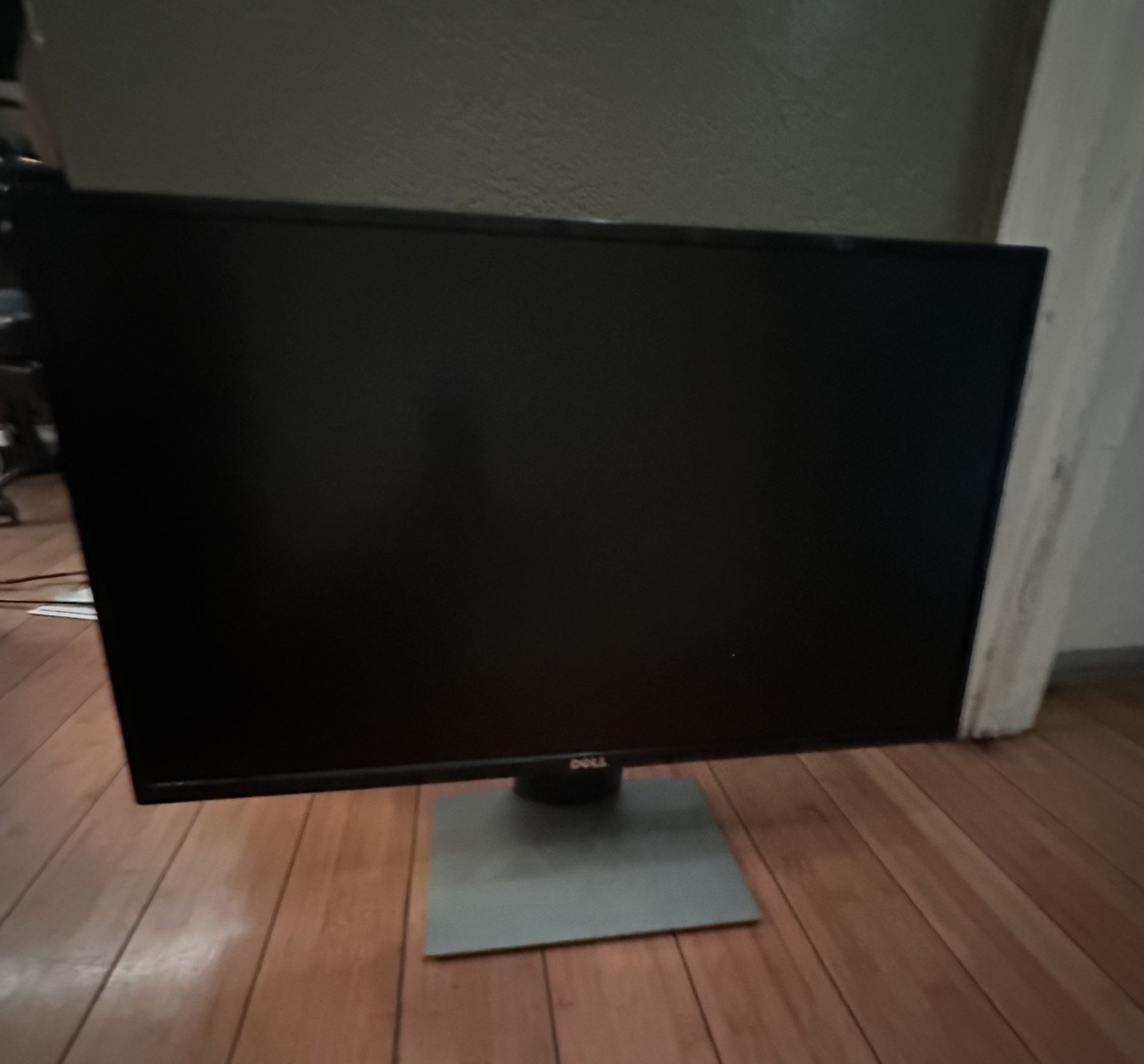 P2717H - Dell 27-inch 1920 x 1080 HDMI / VGA IPS LED Monitor