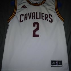 Jersey cavs Kids size. 