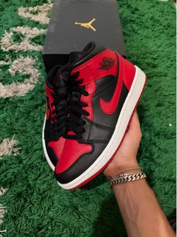 Jordan 1 Mid Banned