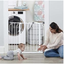 Regalo Easy Step 38.5-Inch Extra Wide Walk Thru Baby Gate, White Original version