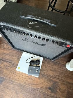 Marshall DSL40CR Stealth Model Guitar Amplifier with Footswitch and Stool