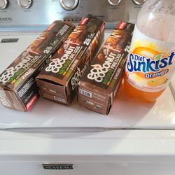 9 Fire Logs... Each Log Has A 2 Hour Burn!