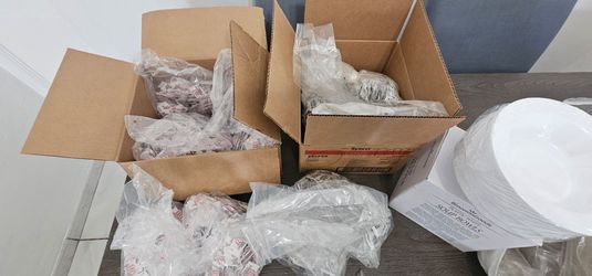 Bulk Disposable Cups, Bowls & Salt & Pepper Lot. $15