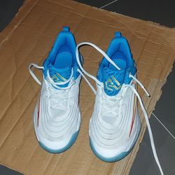 Nike Men's Giannis Immortality Sneakers Shoes Size 6.5Y