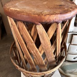 Esquipale Table 