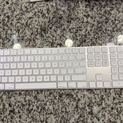 Apple Magic Keyboard With Numeric Keypad Model A1843 - Like New 