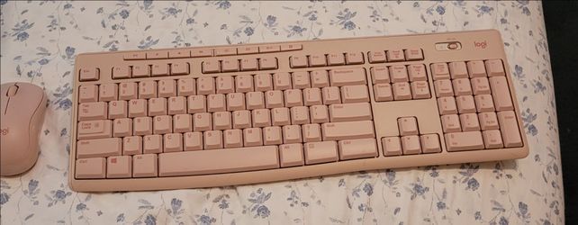 Logitech Wireless Keyboard and Mouse Combo