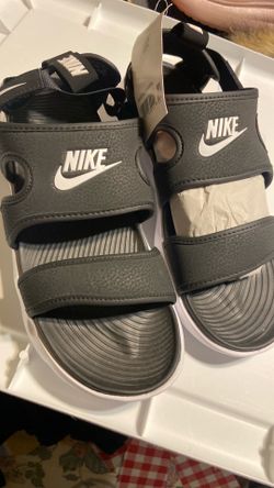 nike sandals size 9