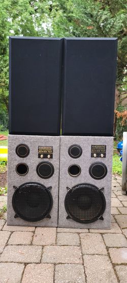4 speakers