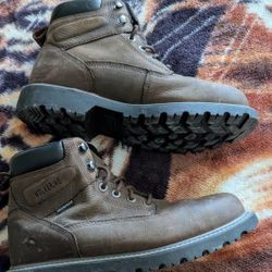 Size 10 Mens Wolverine Work. Boots