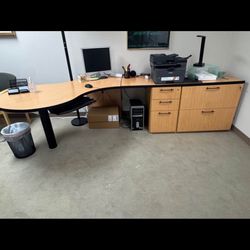 Reception desk -FREE