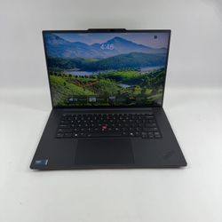 Lenovo ThinkPad P1 Gen 7 16" Core Ultra 9 185H 64GB RAM 2TB SSD GeForce RTX 4070