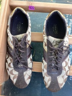 Like New Women’s Coach Shoes Size 9