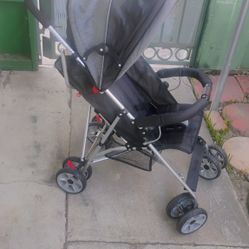 STROLLER FOLDING $18