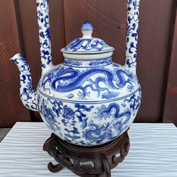 RARE Elegant Vintage Taiwanese Teapot Blue/White Kinmen Handle Lid