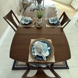 Mid Century Modern TABLE AND CHAIRS W LEAF