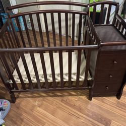 Baby Mini Crib 