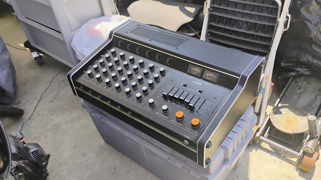 Yahama Amp Mixer