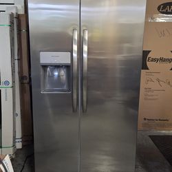 New Frigidaire Side-by-Side Refrigerator with Ice Maker, Water and Ice Dispenser