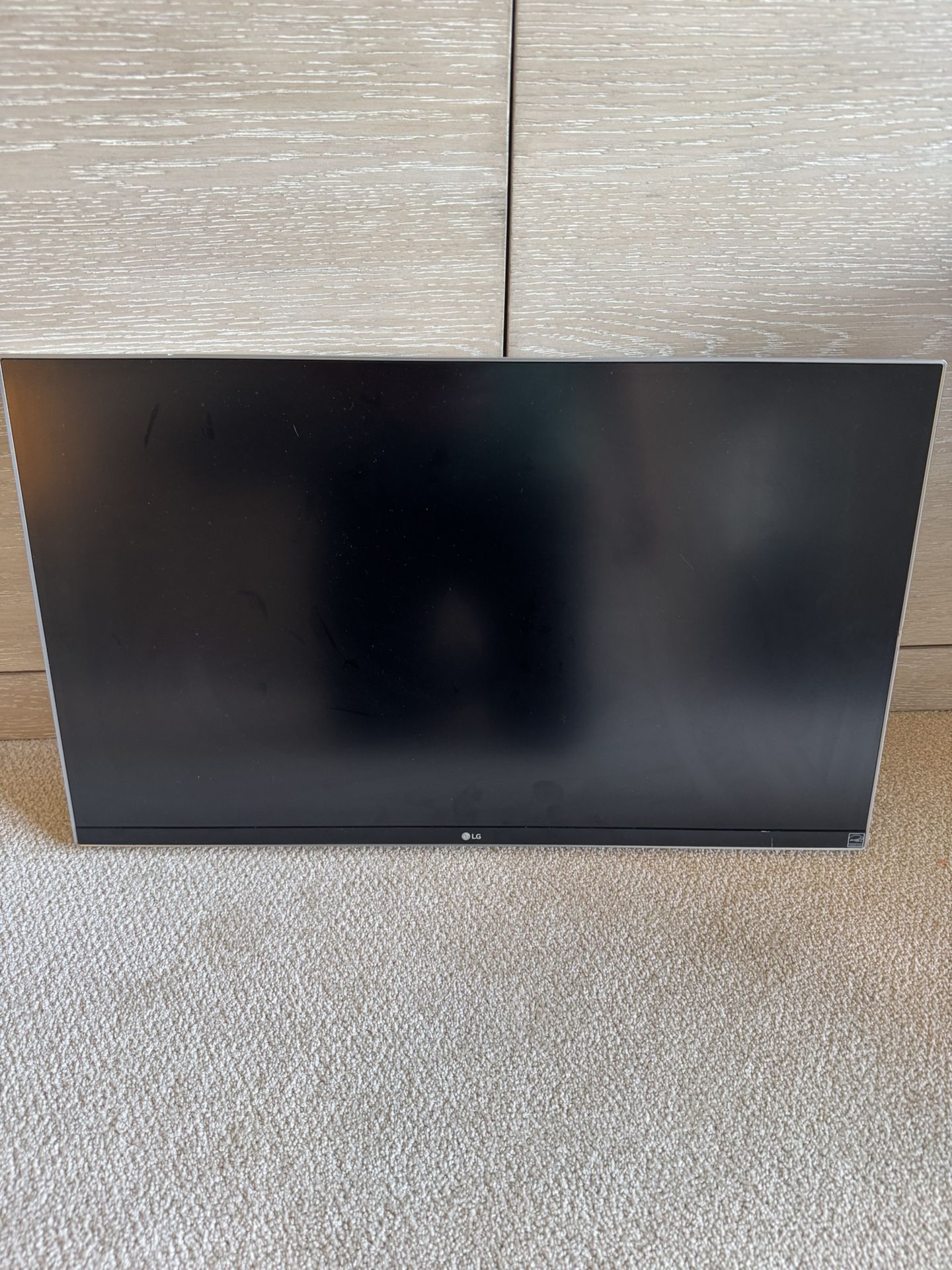 27” Computer Monitor 4k