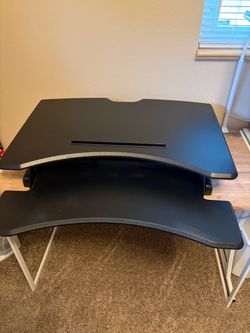 Standing/riser desk