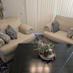 Living Spaces Living Room Set