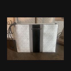 Michael Kors Large Wristlet 