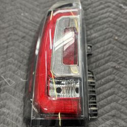 2016 GMC Yukon Xl Sle Back Left Tail Light 