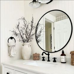 Round Wall Mirror