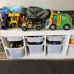 Toy storage & bins (2)