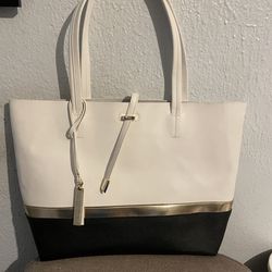 Vince Camuto tote