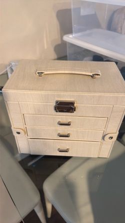 Jewelry  organizer