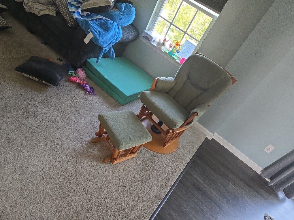 Nursery rocking chair/ rocking foot rest