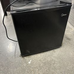 Mini fridge
