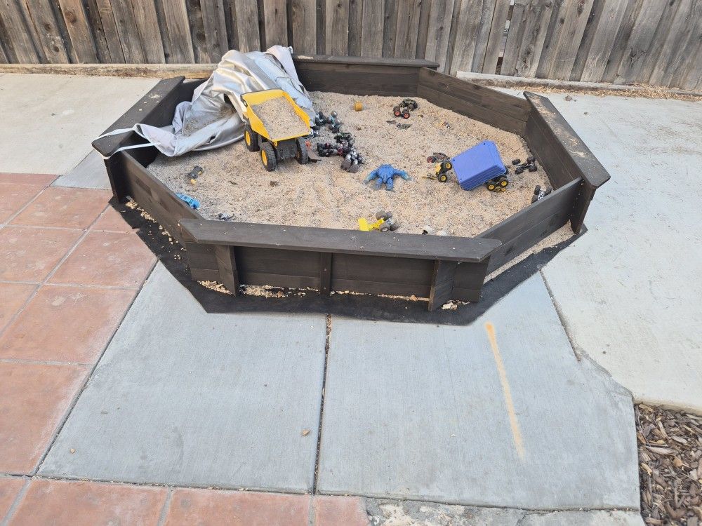 Sand Box