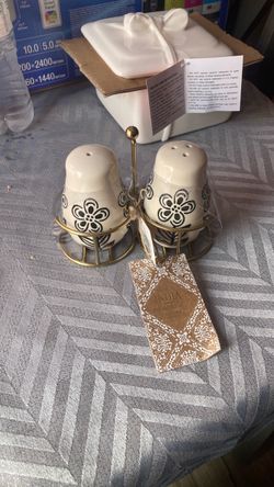 Ceramic Salt and Pepper Shaker Set with Gold Caddy