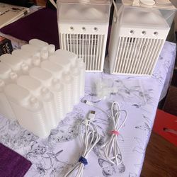 Set Of Portable Mini AC Humidifier 