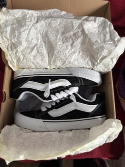Vans Knu School