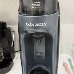 Baby Brezza Formula Dispenser 