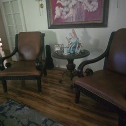 2 Gorgeous Leather chairs and table